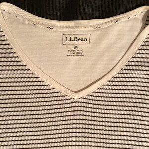 L. L. Bean nautical striped ribbed V neck long sleeved t shirt 100% cotton sz M